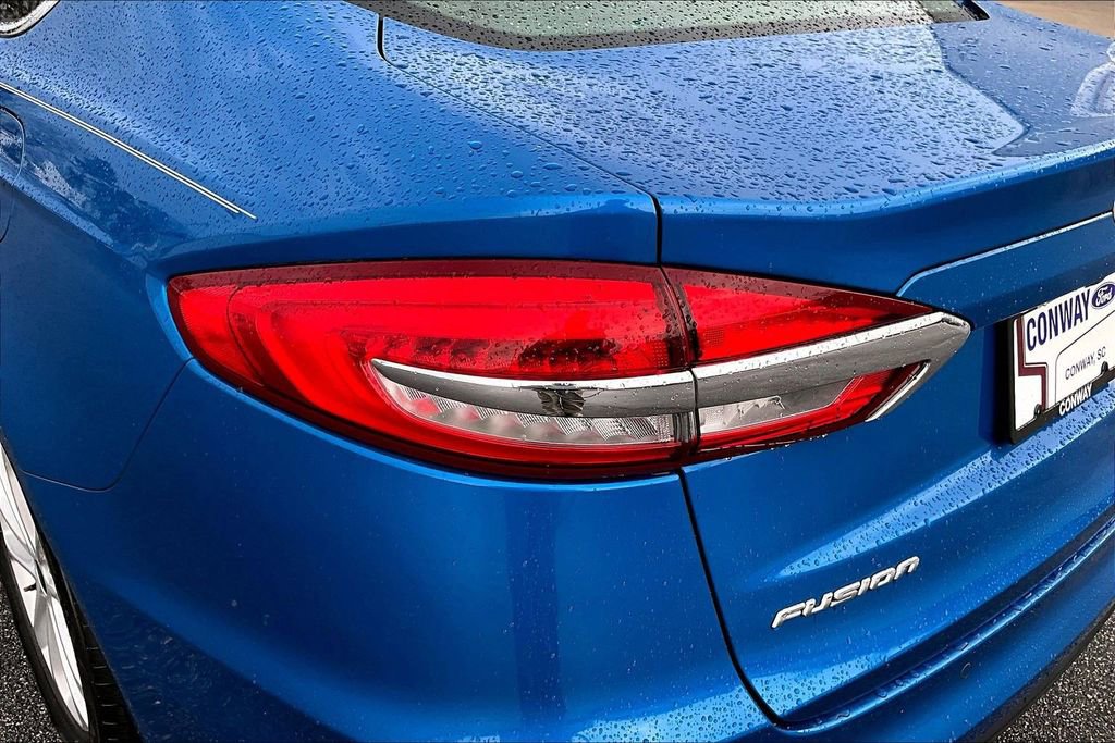 Used 2020 Ford Fusion SE image 25