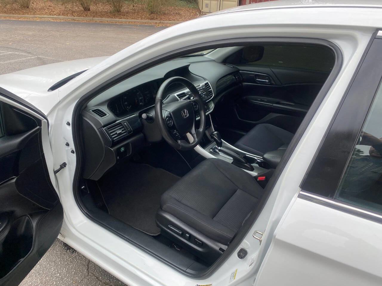 Used 2015 Honda Accord Sport image 10