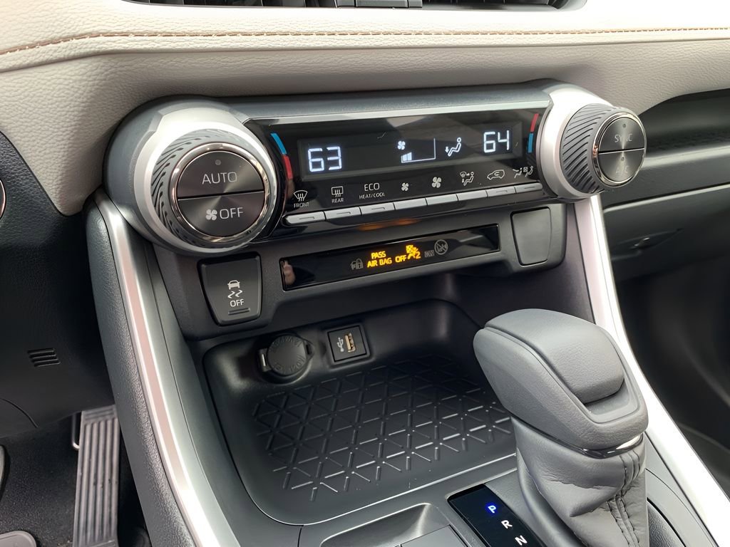 New 2025 Toyota RAV4 XLE image 22