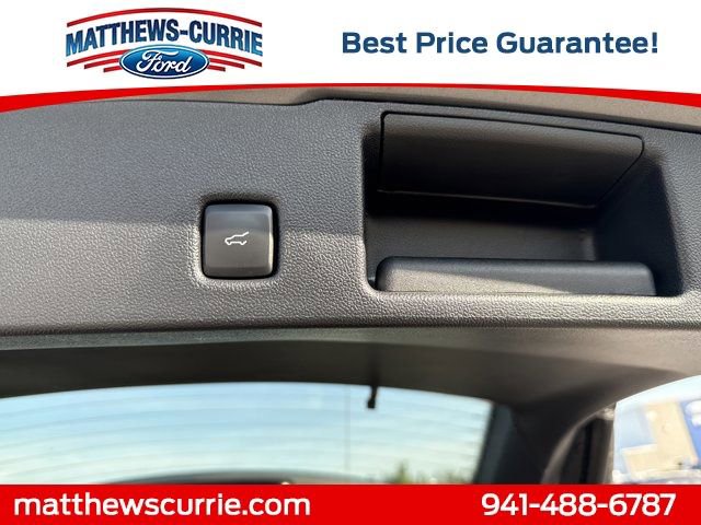 Certified 2025 Ford Escape Platinum w/ Premium Technology Package image 14