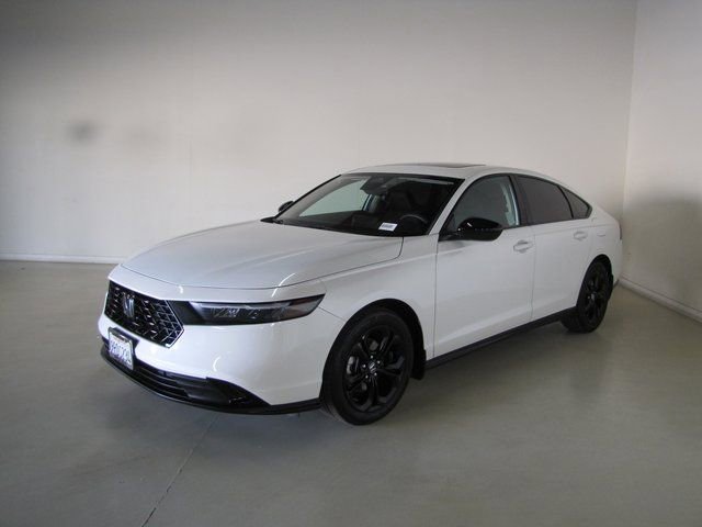 Certified 2025 Honda Accord SE image 1