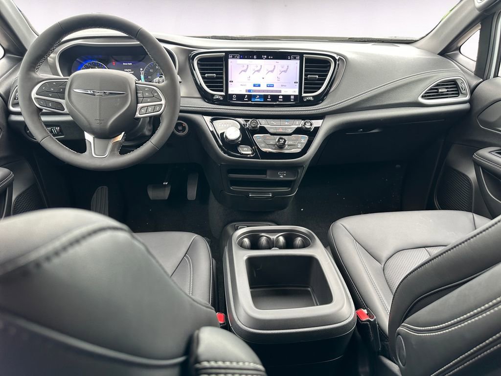 New 2026 Chrysler Pacifica Select image 10