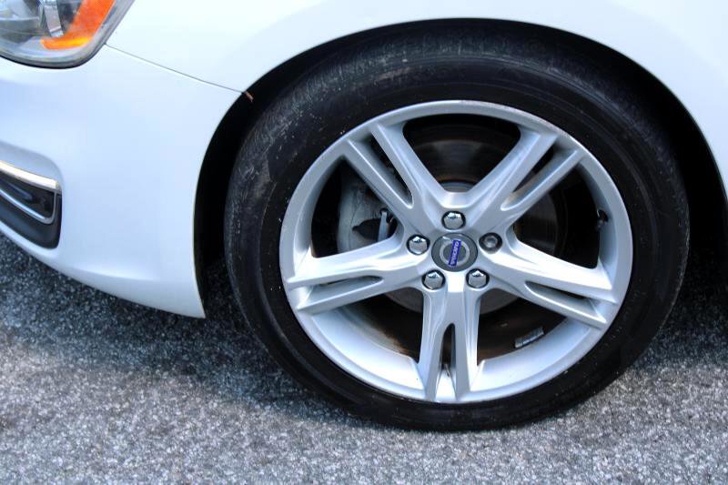 Used 2017 Volvo V60 T5 Premier w/ Convenience Package image 24