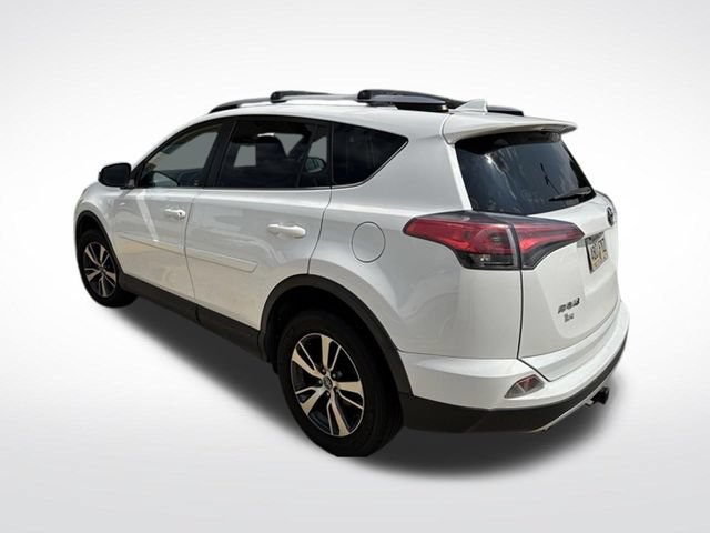Used 2018 Toyota RAV4 XLE w/ Plus Extra Value Package FWD image 3