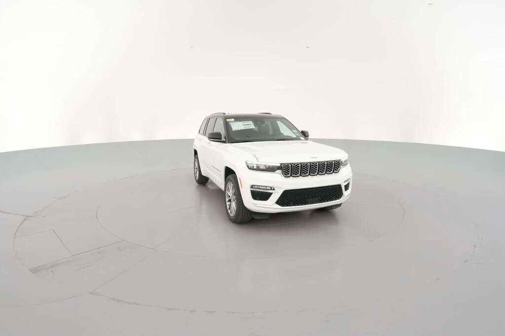 New 2025 Jeep Grand Cherokee Summit w/ Luxury Tech Group V image 17