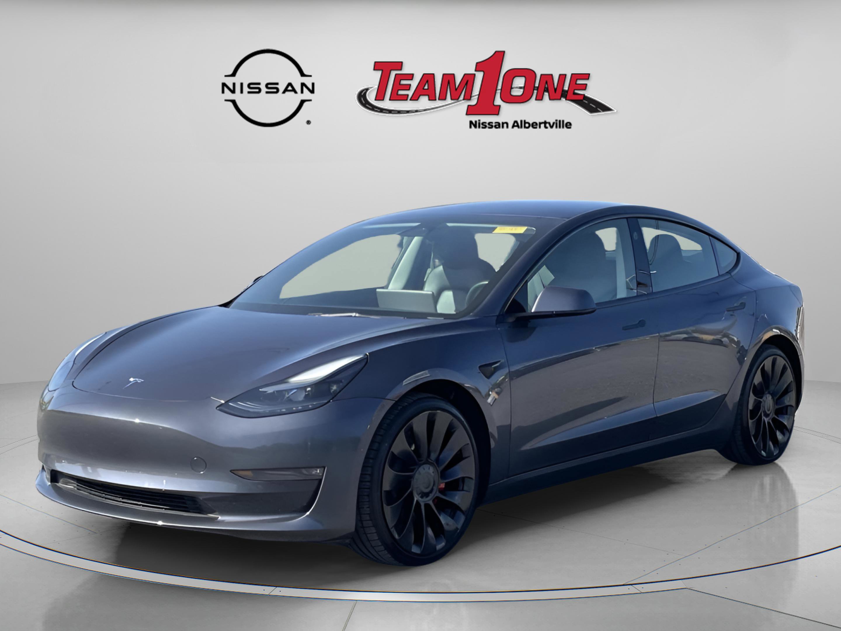 Used 2022 Tesla Model 3 Performance image 4