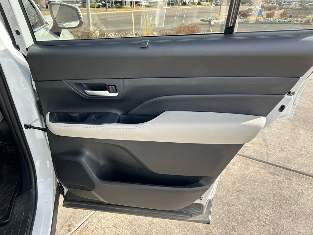 Used 2024 Toyota Grand Highlander Limited image 30