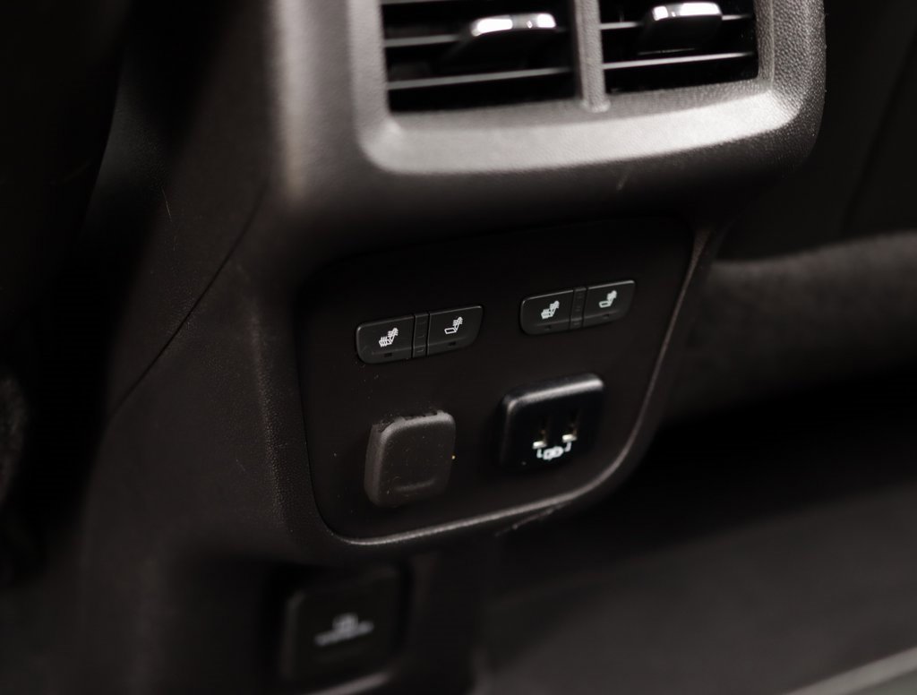 Used 2018 Chevrolet Equinox Premier image 30