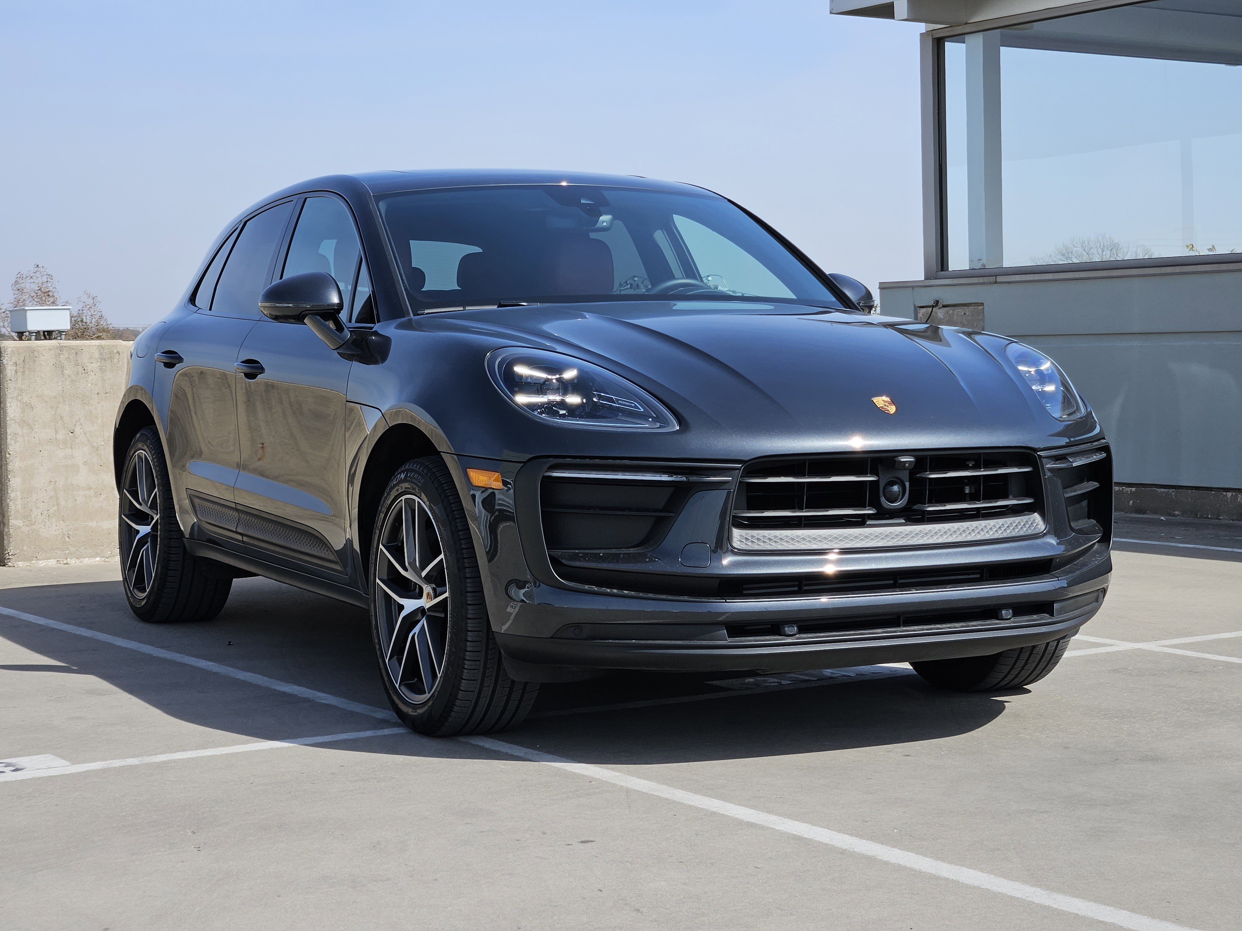Used 2023 Porsche Macan Turbo image 10