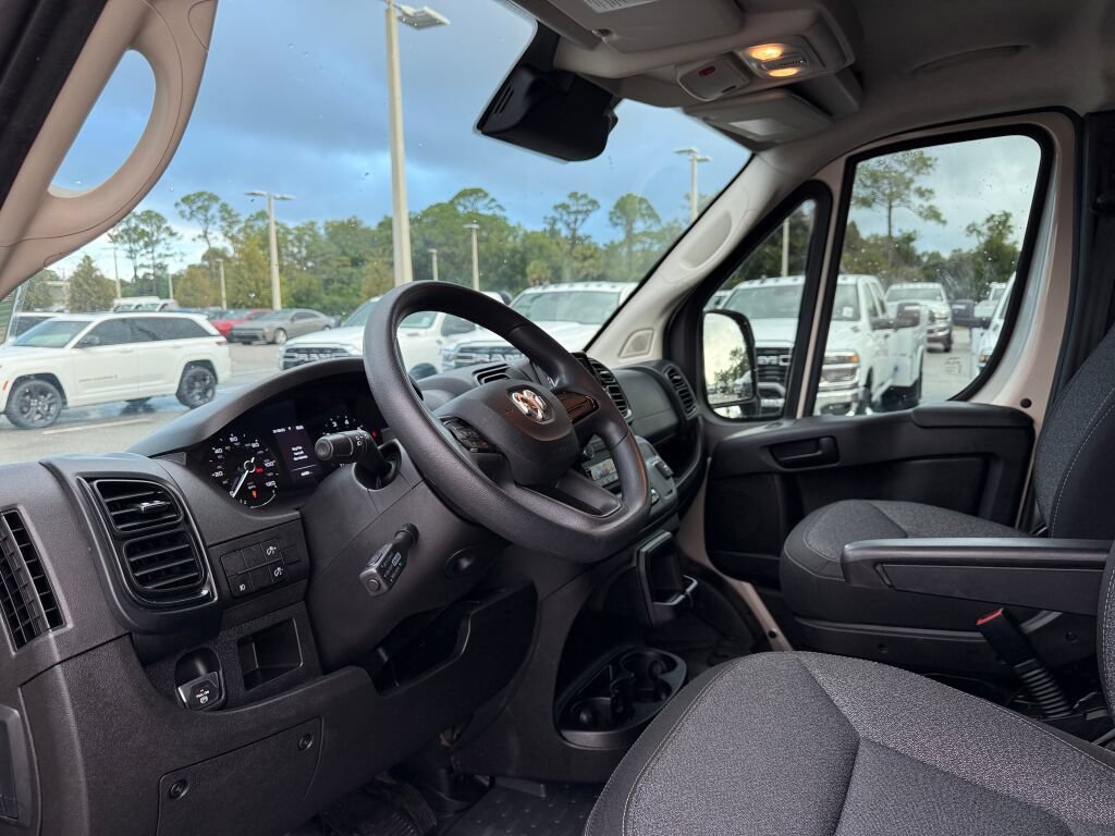 Used 2023 RAM ProMaster 2500 w/ Convenience Group FWD image 21