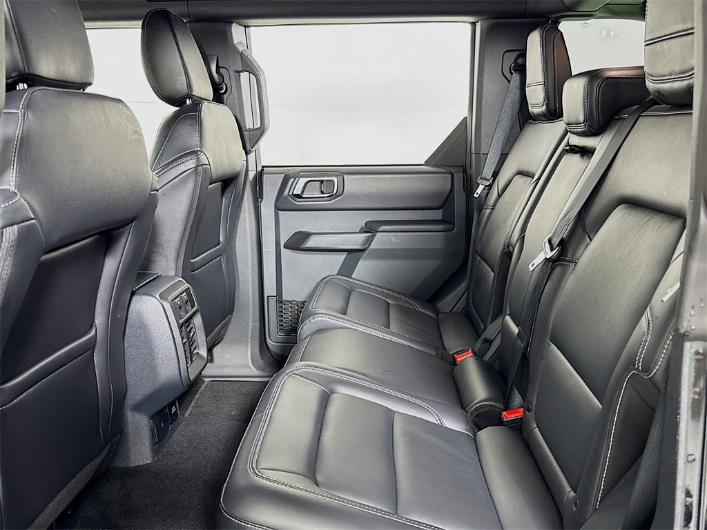 Used 2025 Ford Bronco Outer Banks image 12