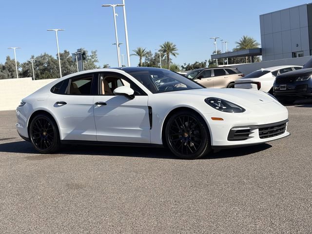 Used 2018 Porsche Panamera RWD image 4