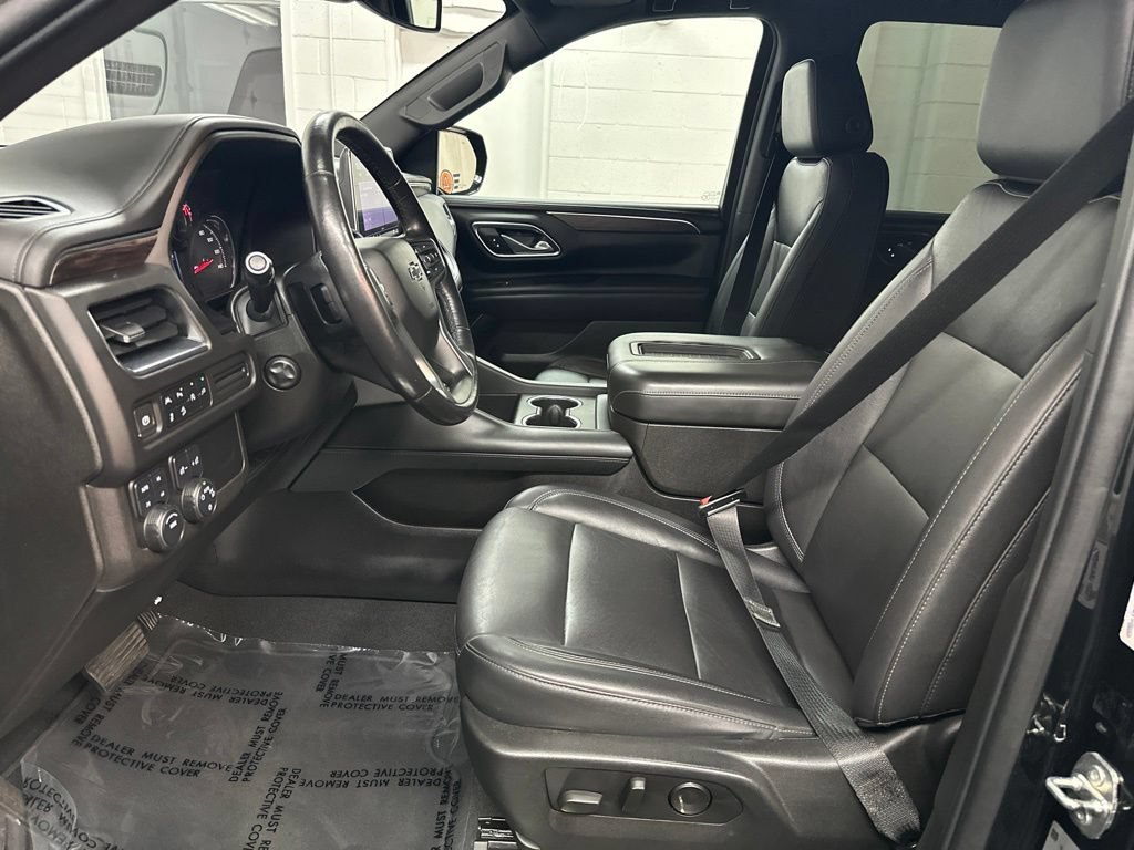 Used 2021 Chevrolet Tahoe Z71 w/ Luxury Package AWD/4WD image 18