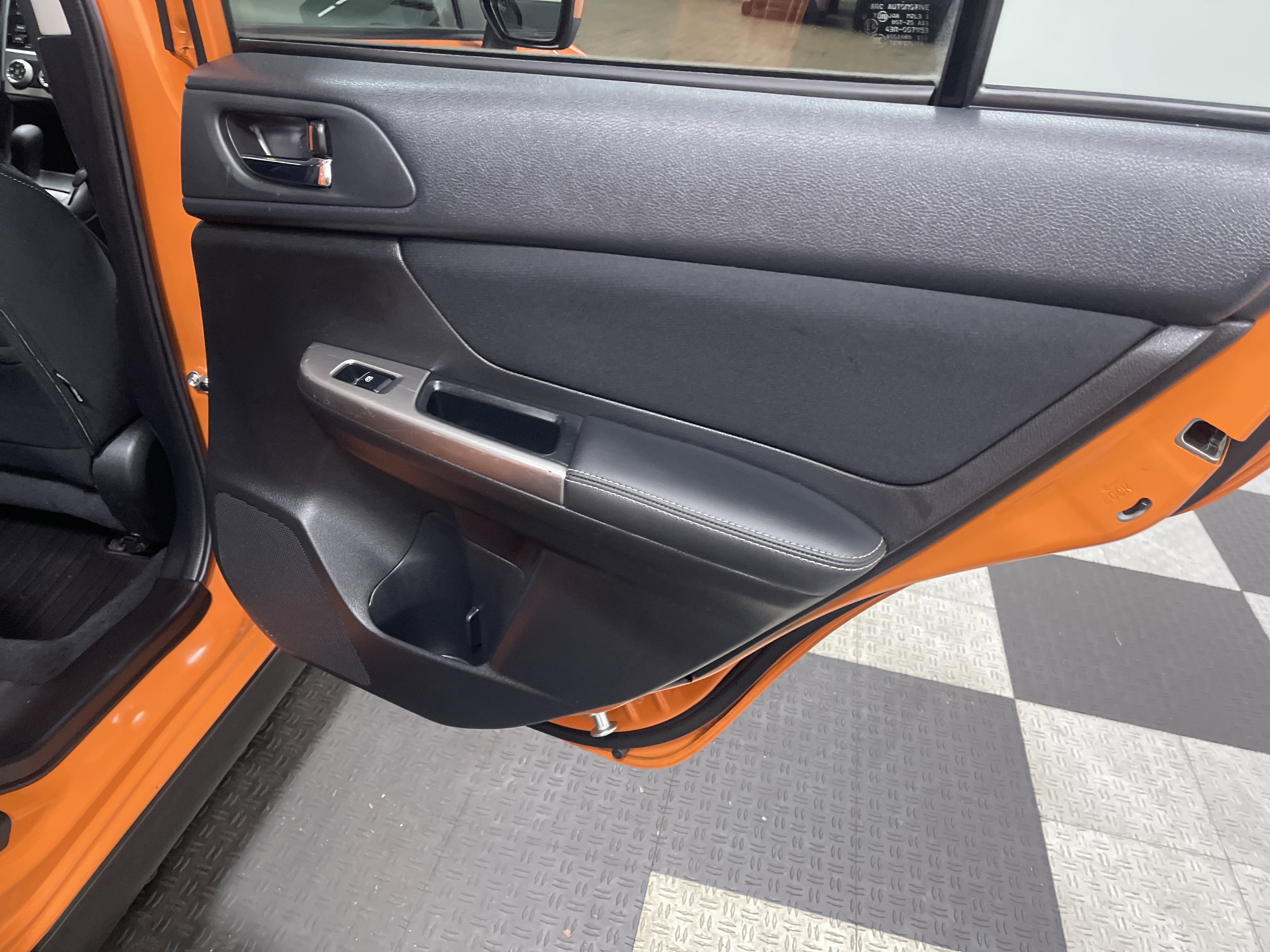 Used 2015 Subaru Crosstrek 2.0i Premium w/ Moonroof Package image 19