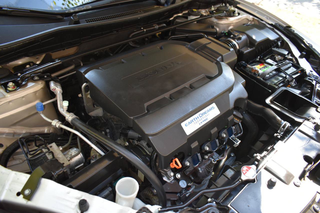 Used 2015 Honda Accord EX-L image 48