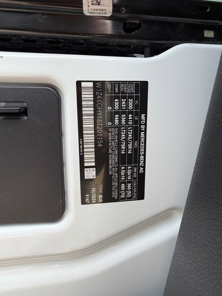 Used 2025 Mercedes-Benz Sprinter 2500 image 21