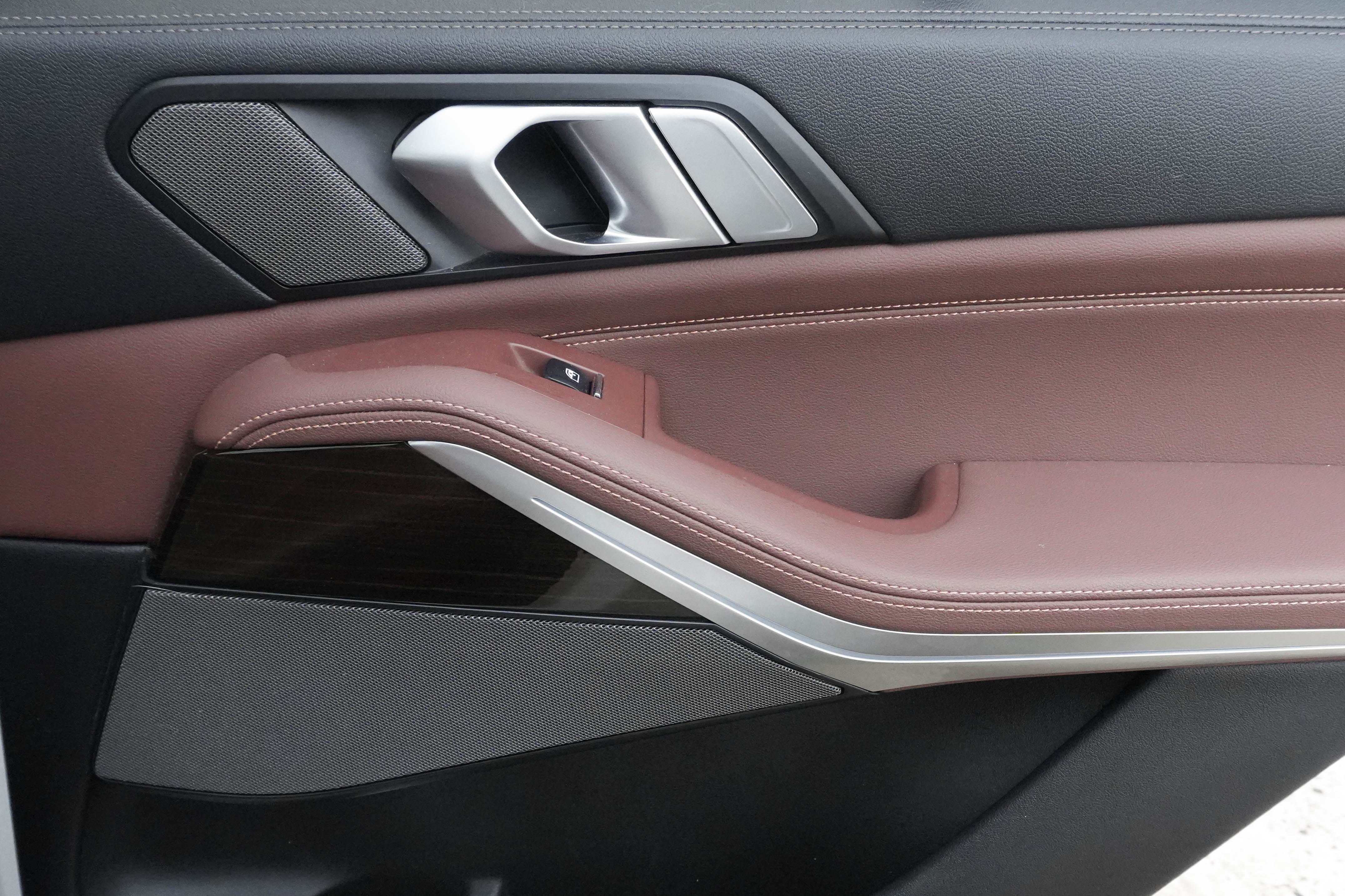 Used 2020 BMW X5 xDrive40i w/ Executive Package image 38