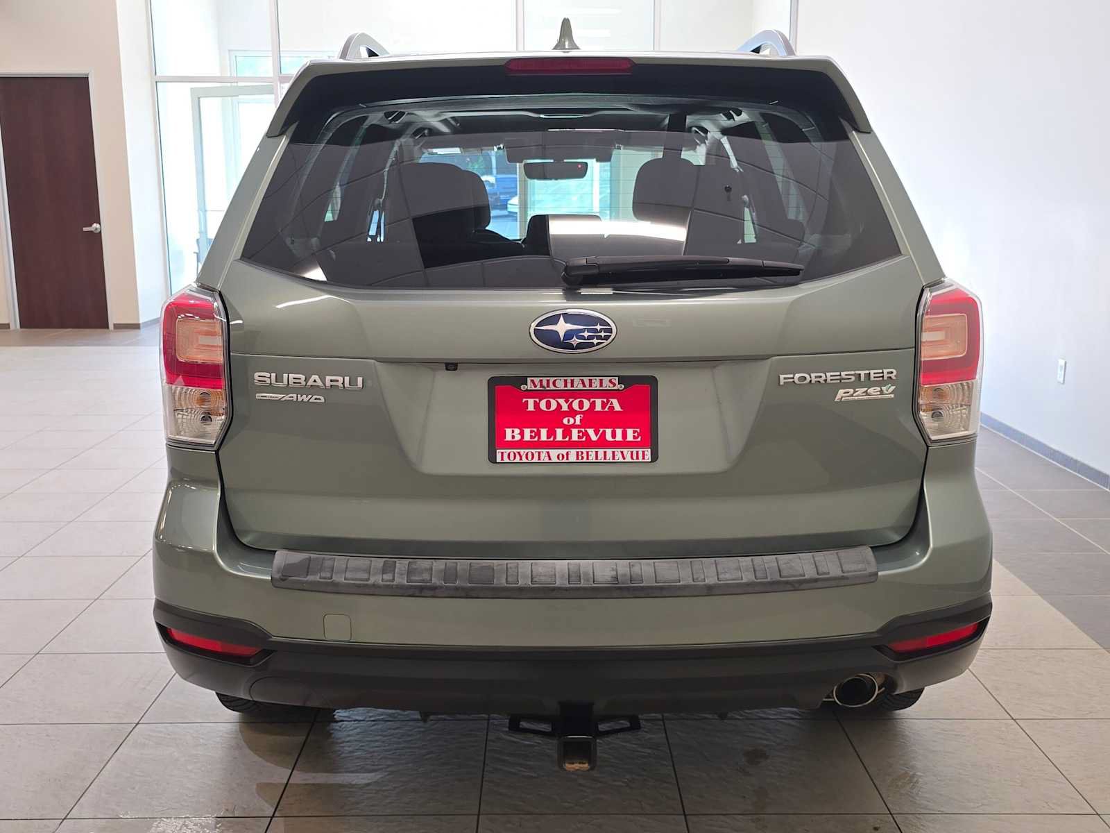 Used 2017 Subaru Forester 2.5i Premium AWD/4WD image 5