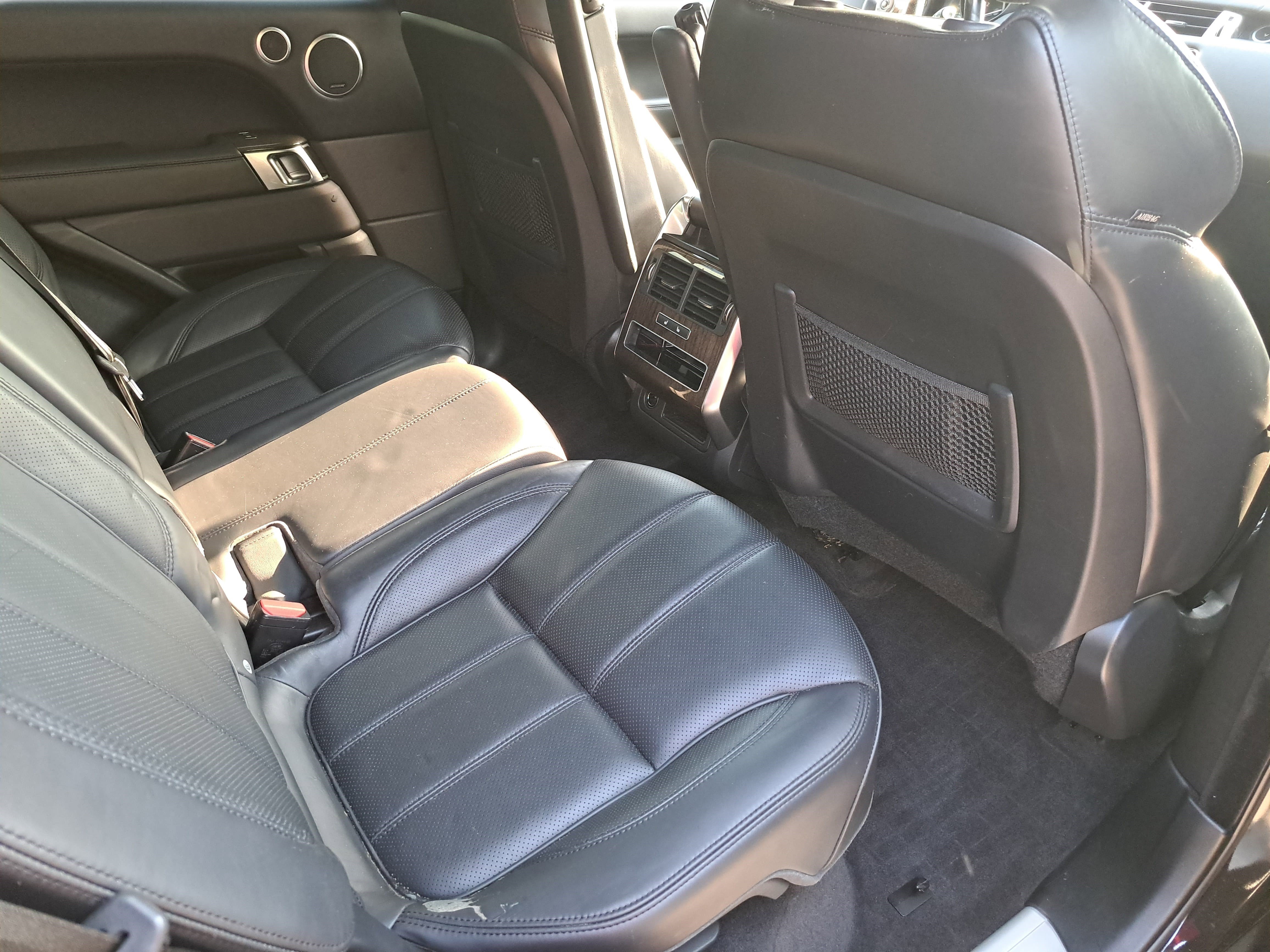 Used 2016 Land Rover Range Rover Sport HSE image 11