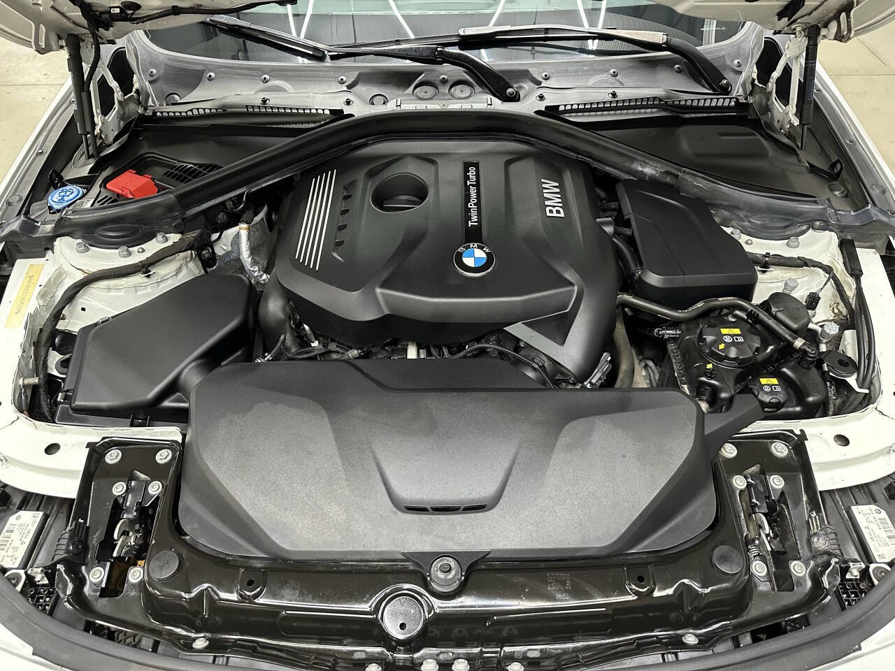 Used 2018 BMW 330i xDrive 330i xDrive AWD 4dr Sedan w/ Convenience Package image 7