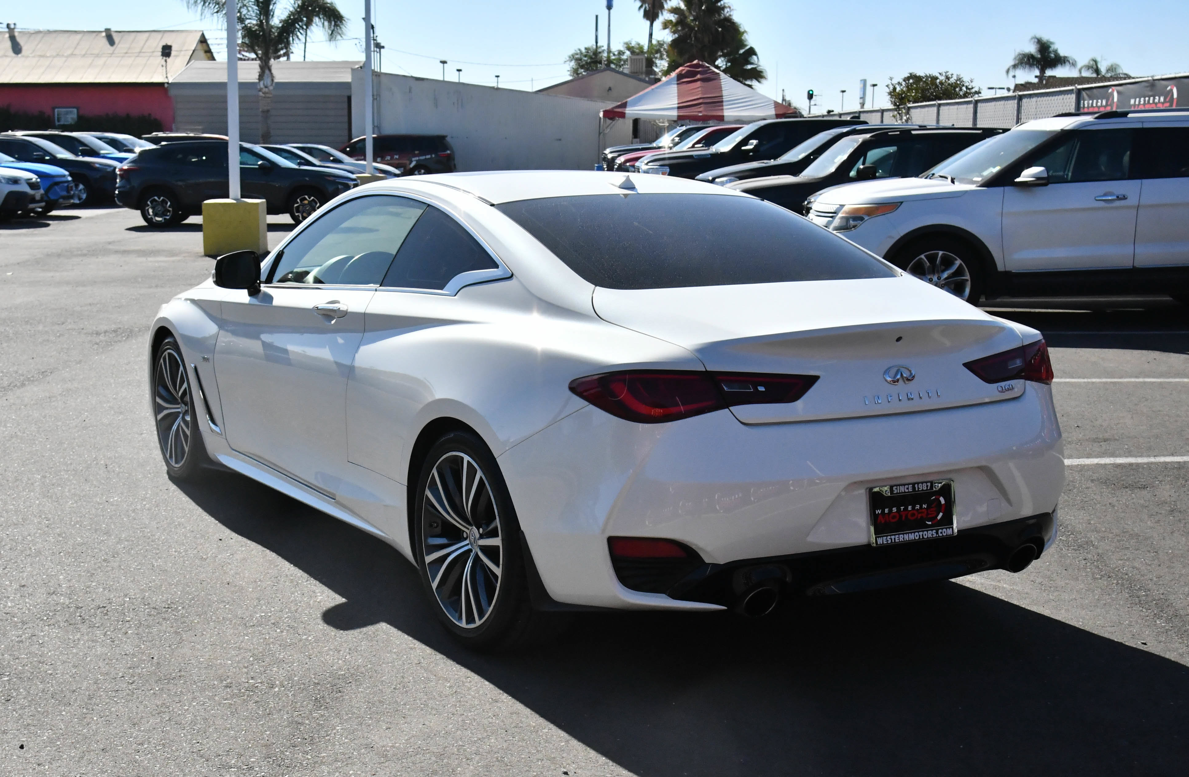 Used 2019 INFINITI Q60 3.0t Luxe w/ Essential Package RWD image 6