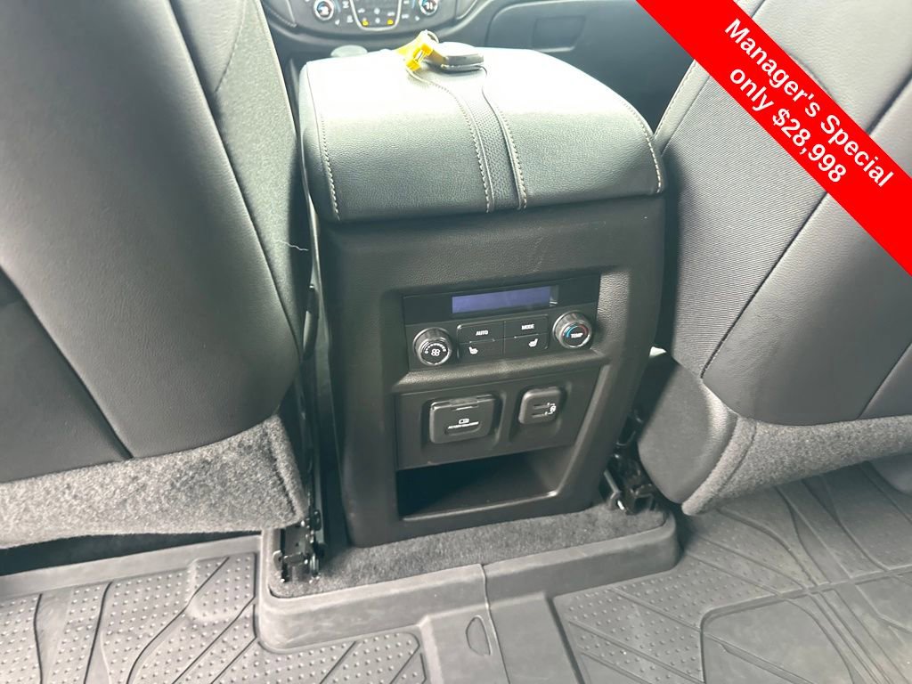 Used 2023 Chevrolet Traverse Premier image 17