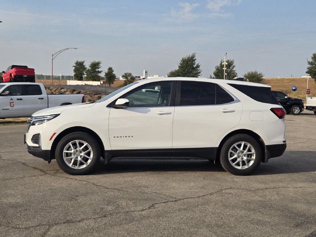 Used 2023 Chevrolet Equinox LT w/ LPO, Floor Liner Package AWD/4WD image 4