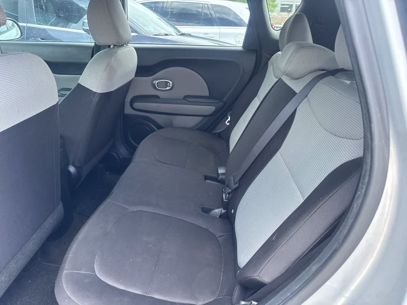 Used 2015 Kia Soul FWD image 10