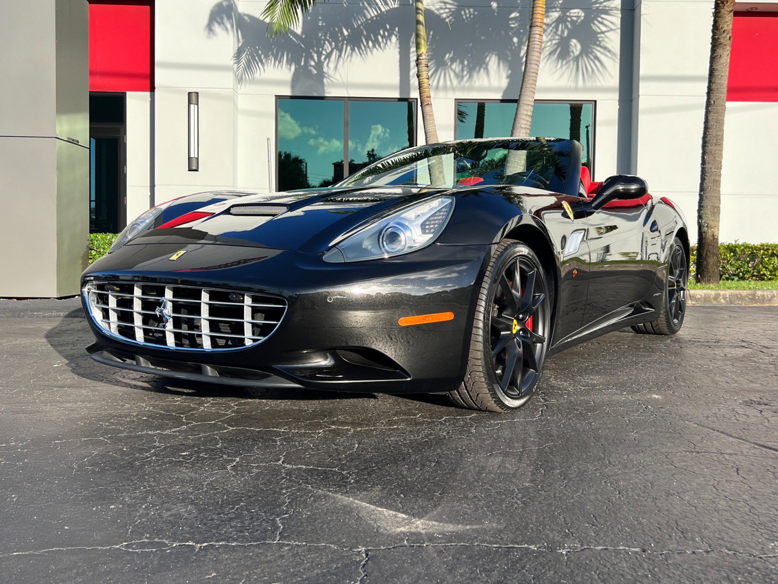 Used 2013 Ferrari California RWD image 6