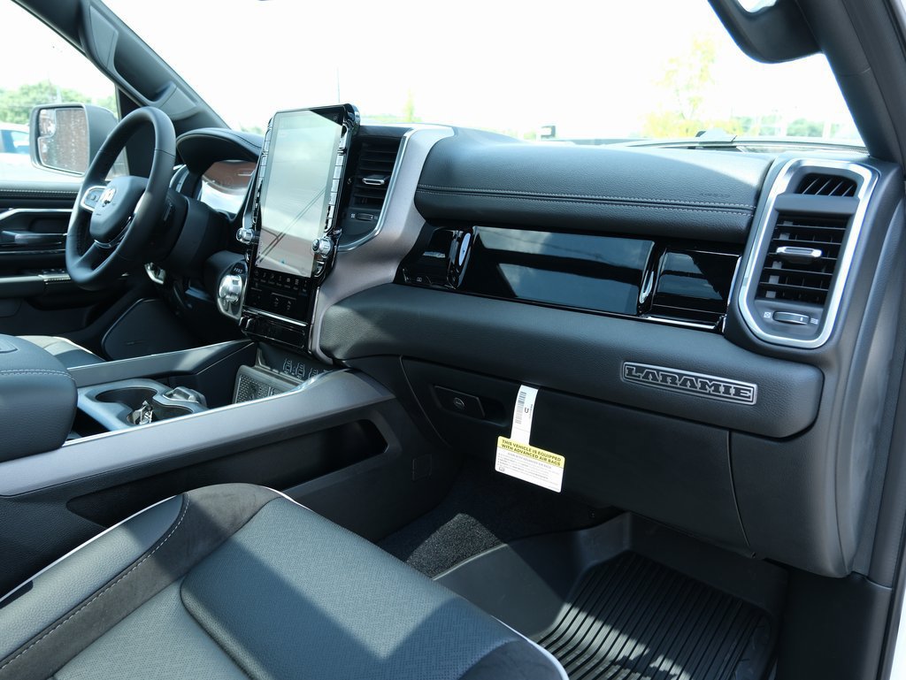New 2026 RAM 1500 Laramie AWD/4WD image 35