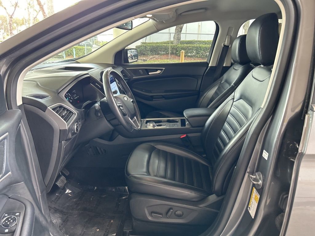 Used 2023 Ford Edge SEL image 5
