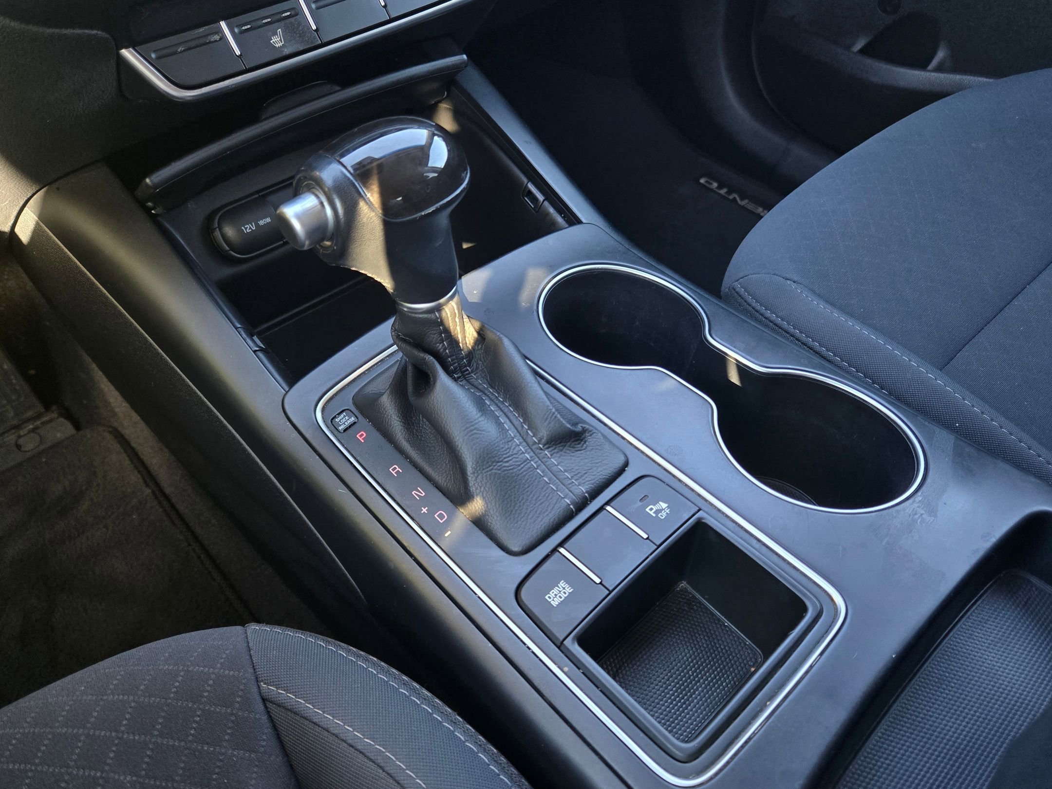 Used 2017 Kia Sorento LX w/ LX Convenience Package image 30