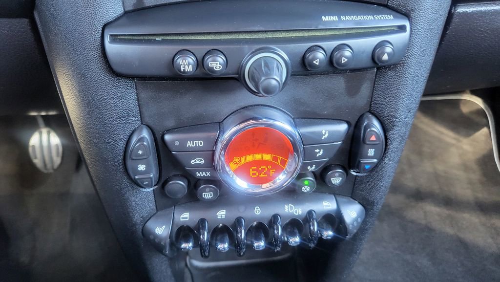 Used 2011 MINI Cooper John Cooper Works image 29