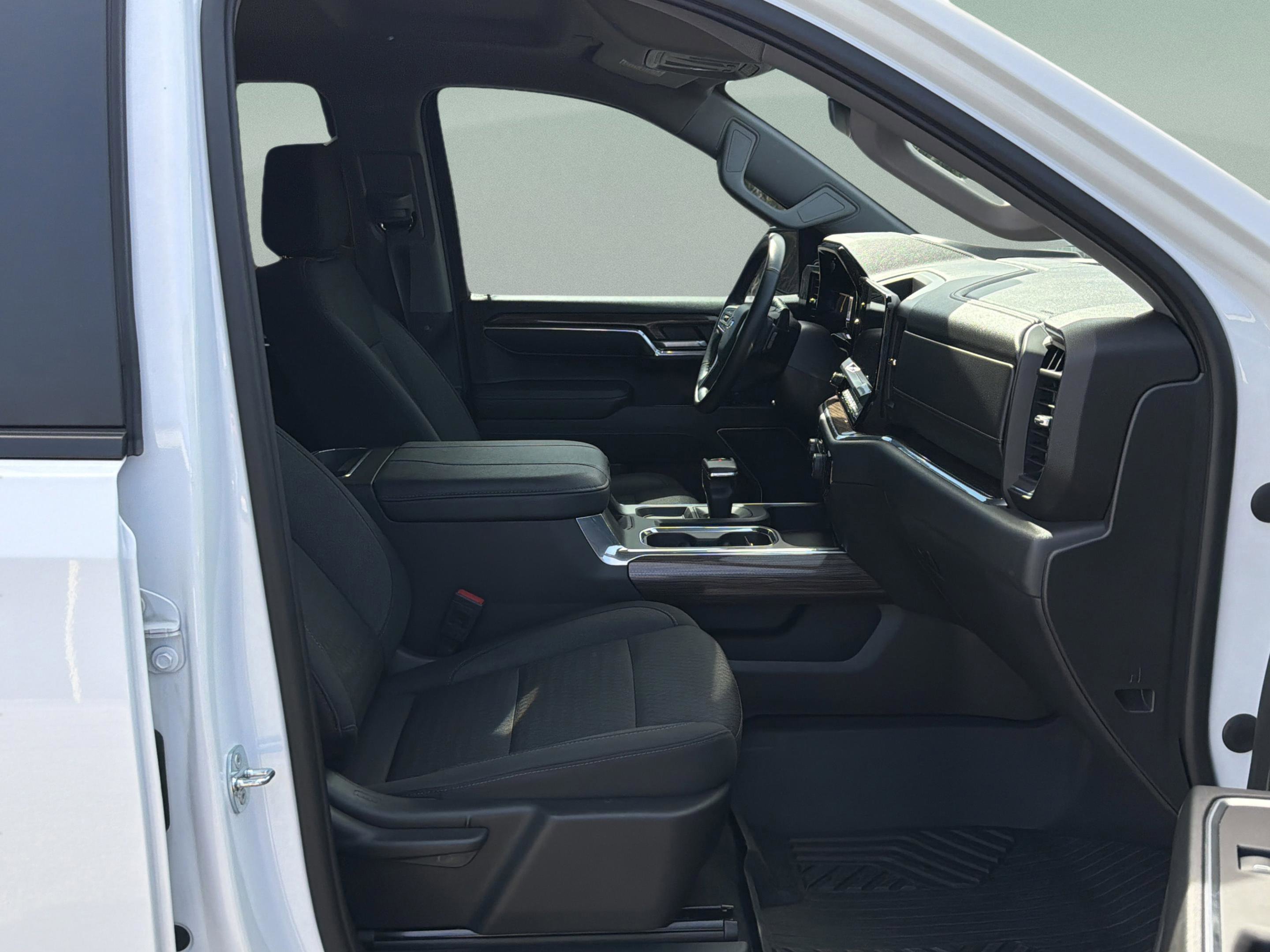 Used 2023 Chevrolet Silverado 1500 LT Trail Boss w/ Protection Package image 27