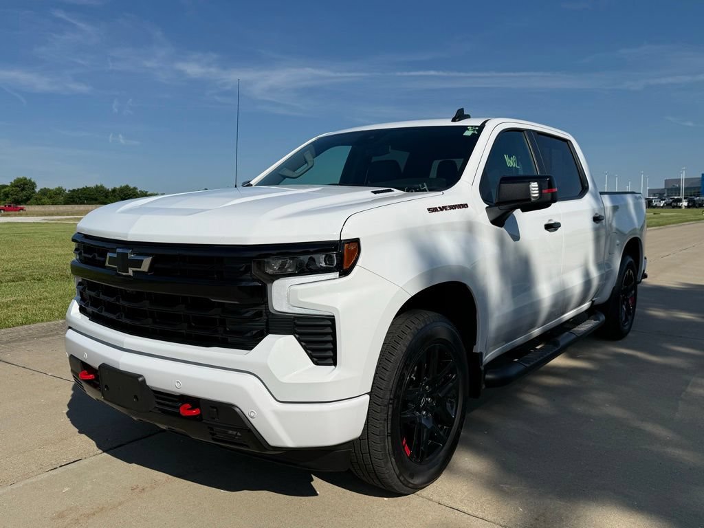 Used 2026 Chevrolet Silverado 1500 RST w/ Redline Edition AWD/4WD image 11