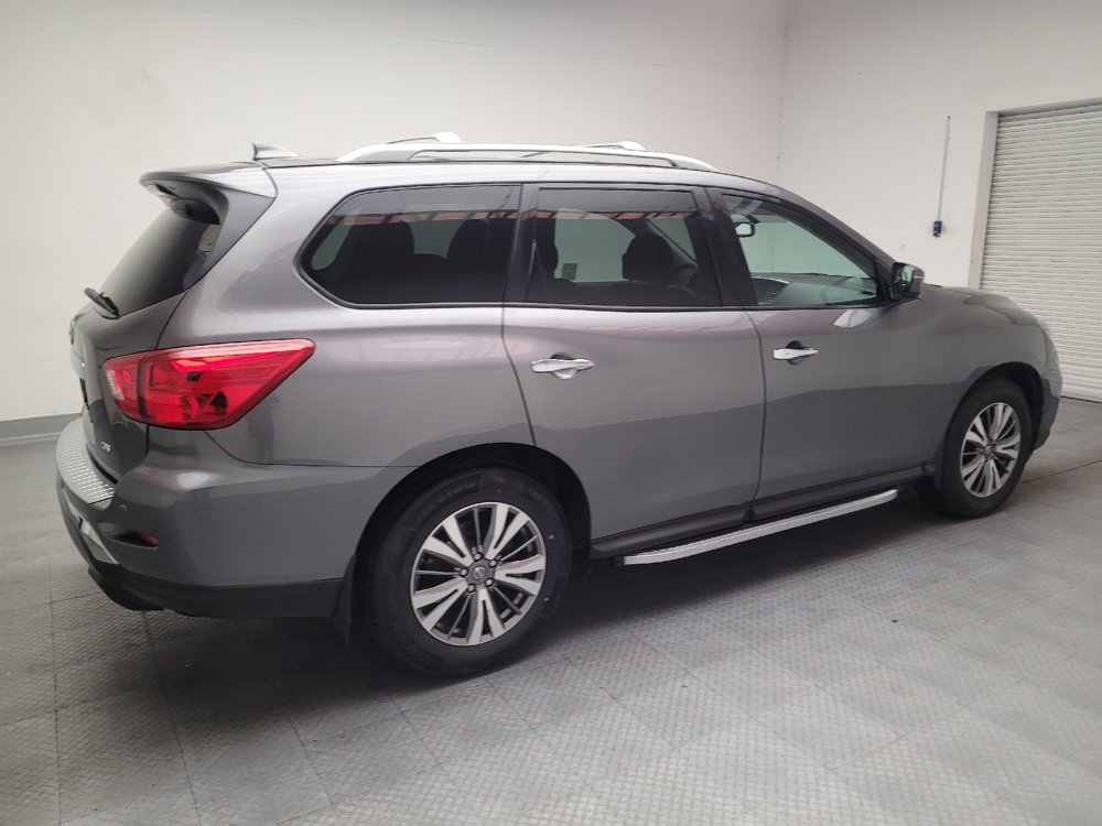 Used 2019 Nissan Pathfinder SV FWD image 10