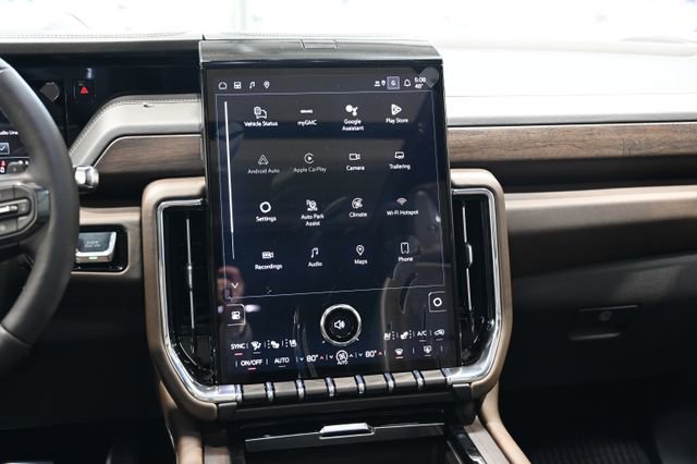 New 2026 GMC Yukon XL Denali Ultimate AWD/4WD image 17