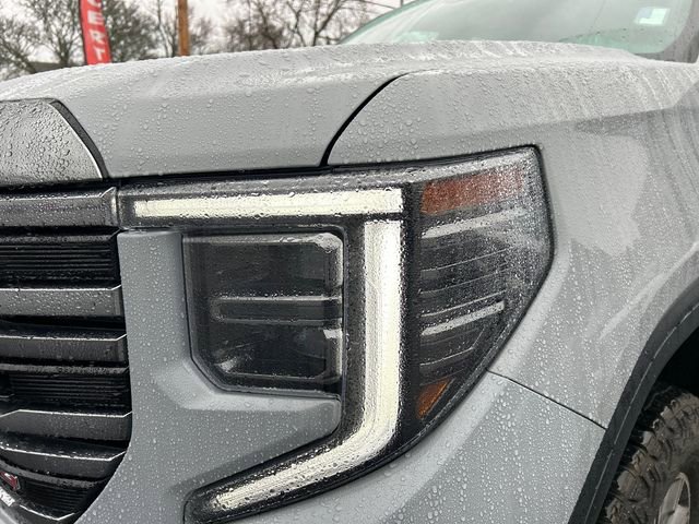 Used 2024 GMC Sierra 1500 AT4 w/ Technology Package image 7