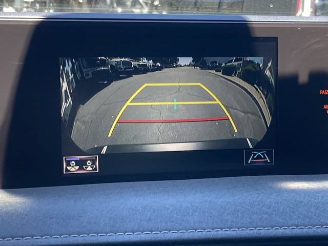 Used 2019 Lexus UX 200 w/ Premium Package FWD image 10