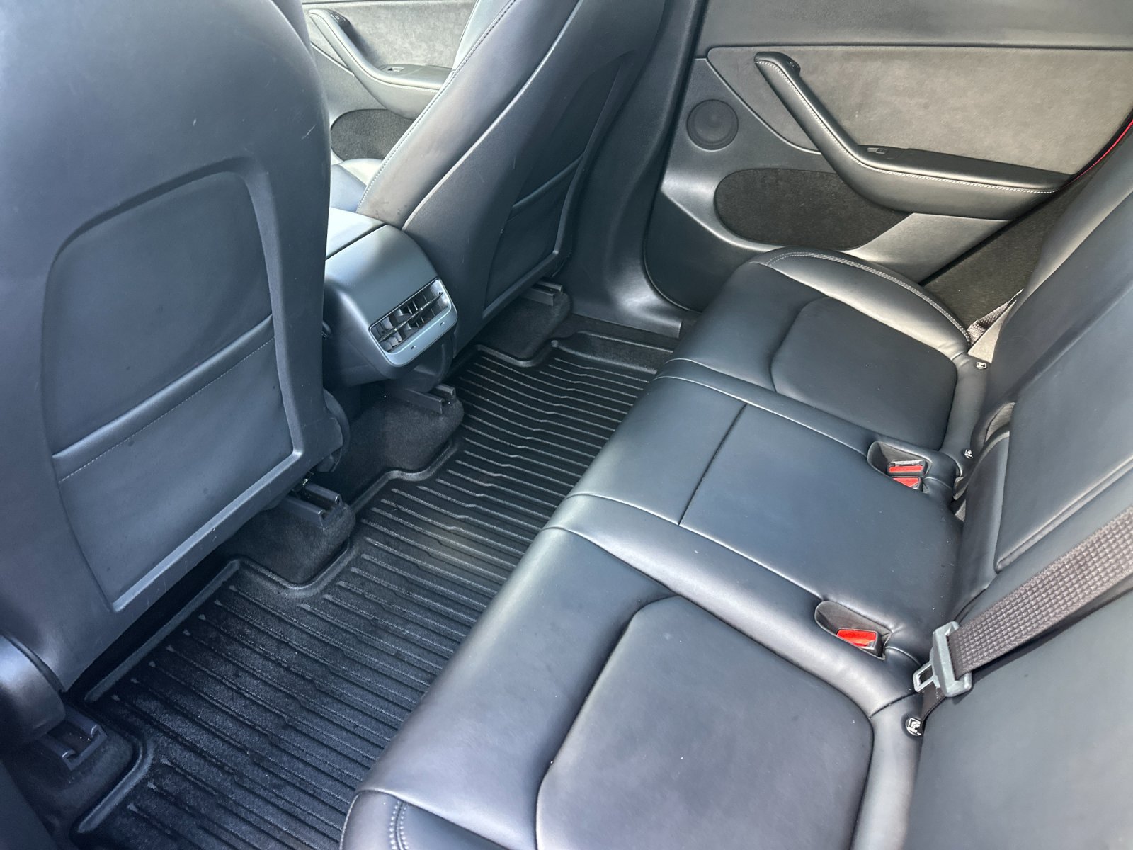 Used 2023 Tesla Model Y Performance AWD/4WD image 12