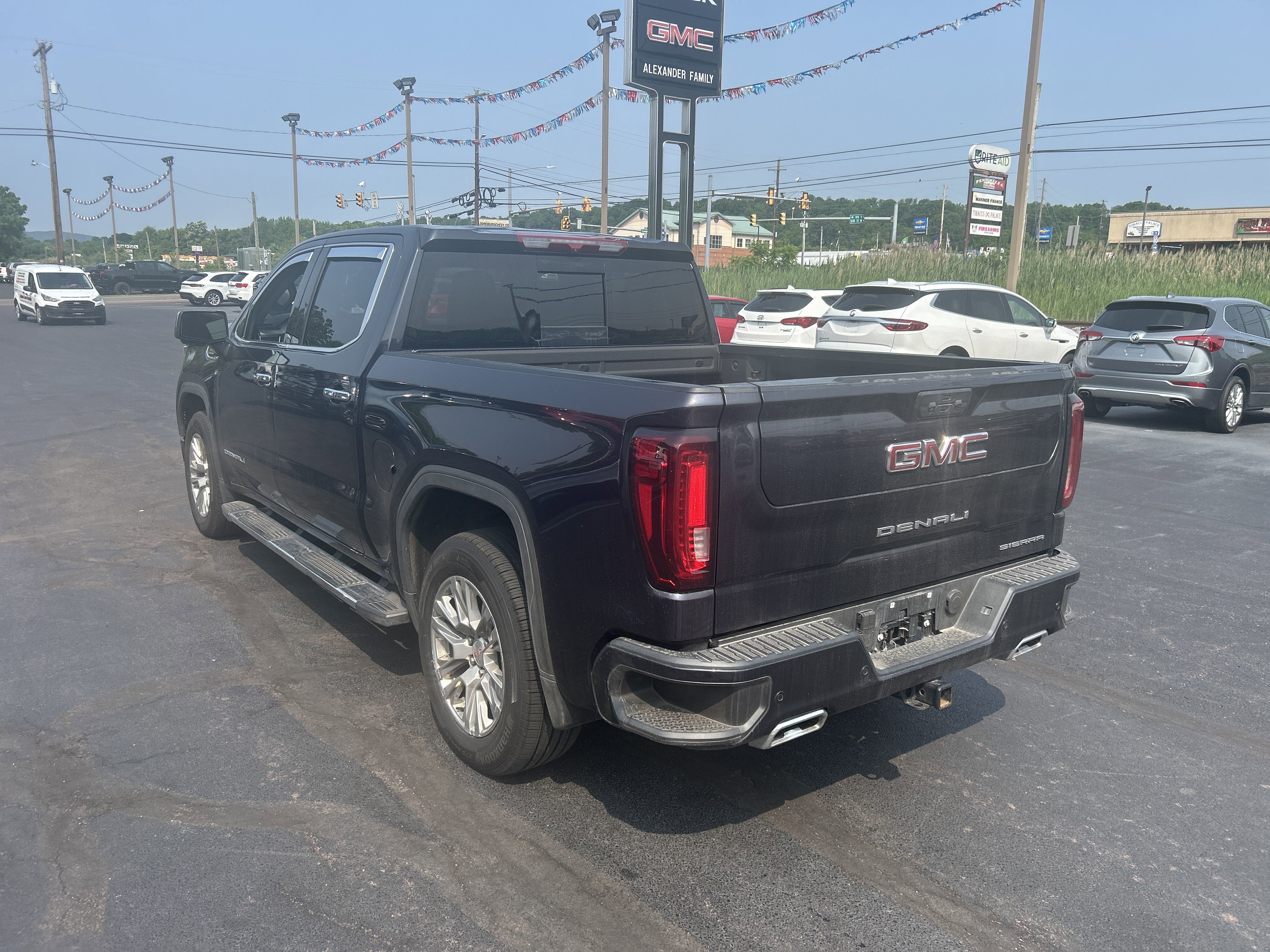 Used 2023 GMC Sierra 1500 Denali image 6