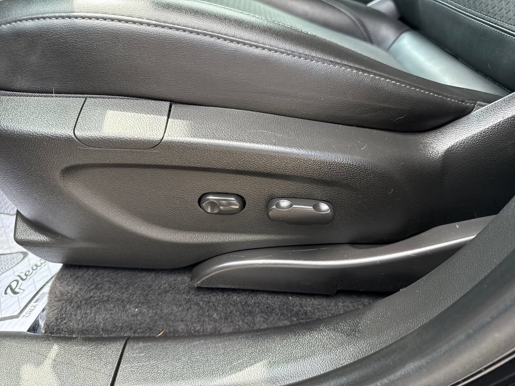 Used 2019 Buick Encore Preferred AWD/4WD image 18