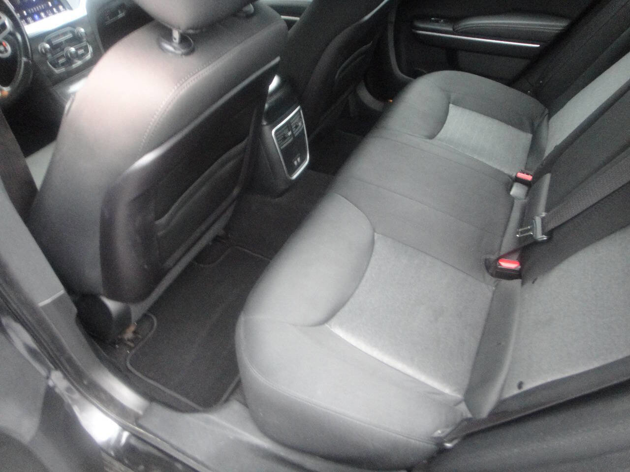 Used 2019 Chrysler 300 Touring w/ Sport Appearance Package image 11