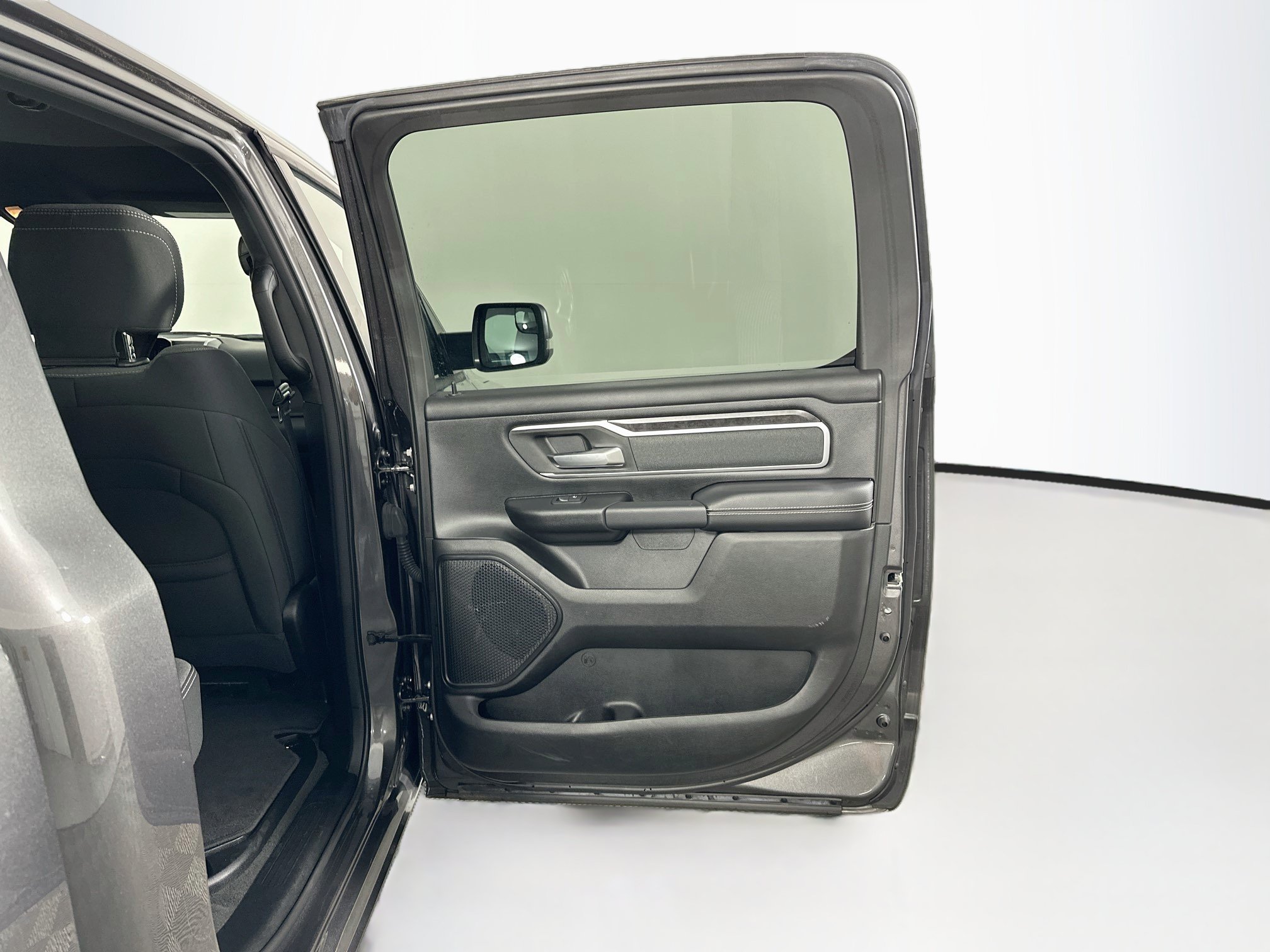 Used 2023 RAM 1500 Big Horn AWD/4WD image 30