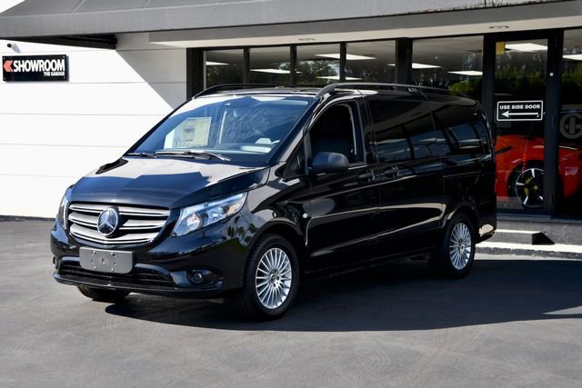 Used 2023 Mercedes-Benz Metris Passenger image 1