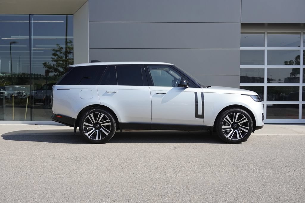 Used 2023 Land Rover Range Rover SE AWD/4WD image 7