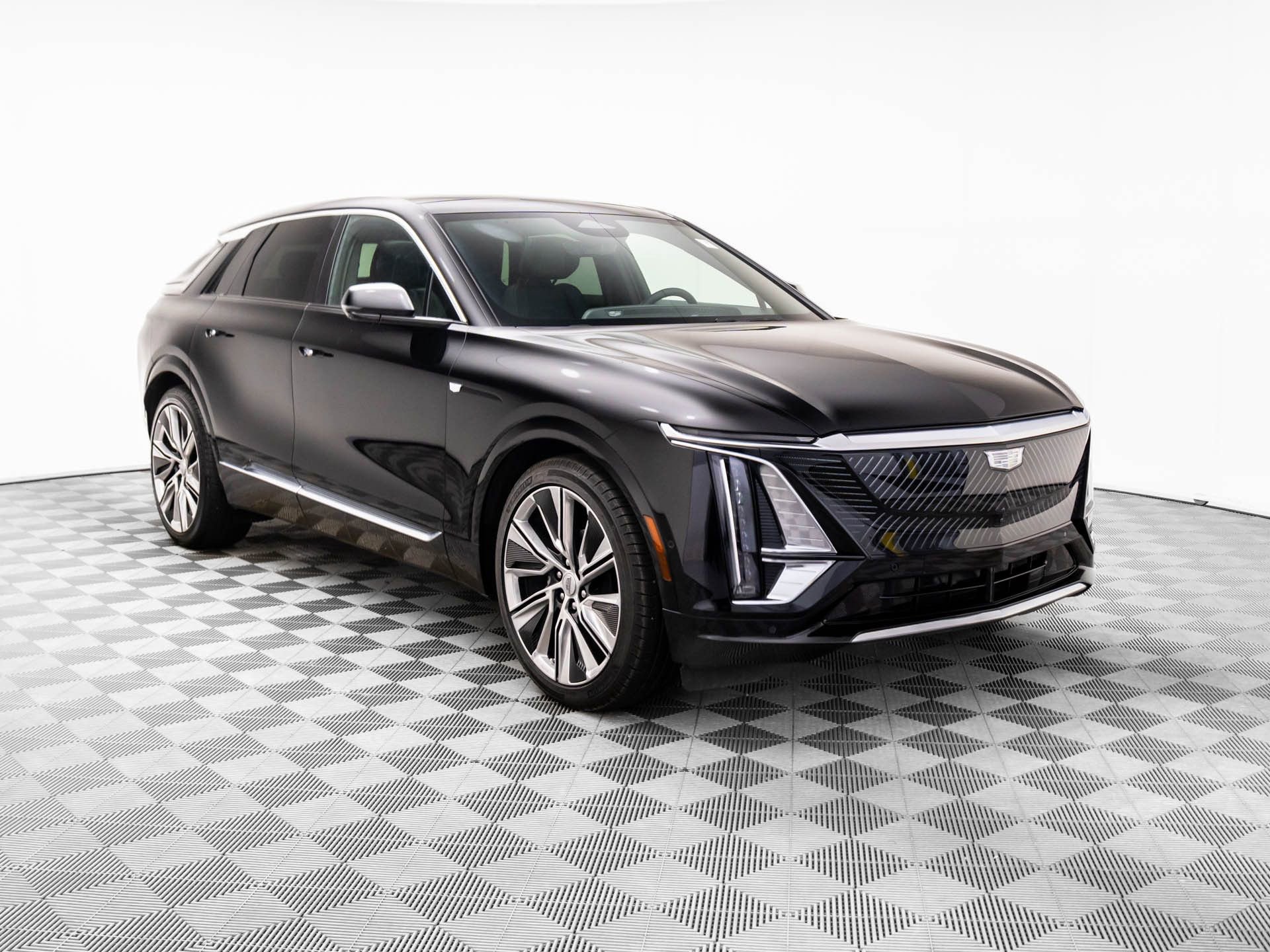 Certified 2025 Cadillac Lyriq Luxury w/ LPO, Floor Liner Package image 8