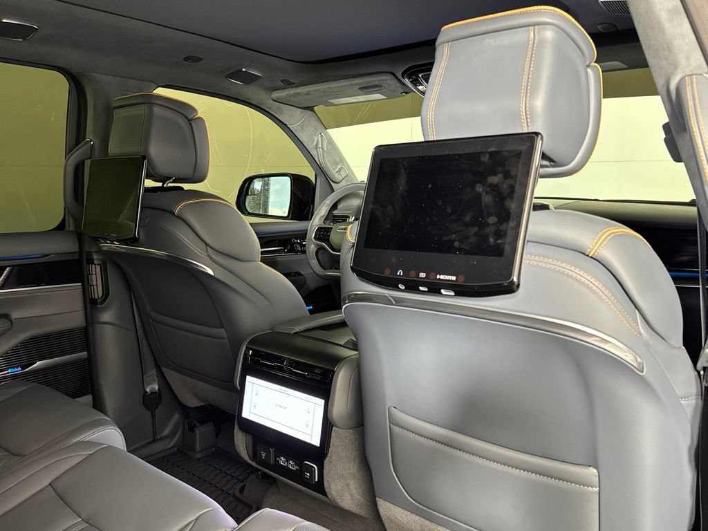 Certified 2024 Jeep Grand Wagoneer Series III w/ Rear Seat Video Group 1 AWD/4WD image 40