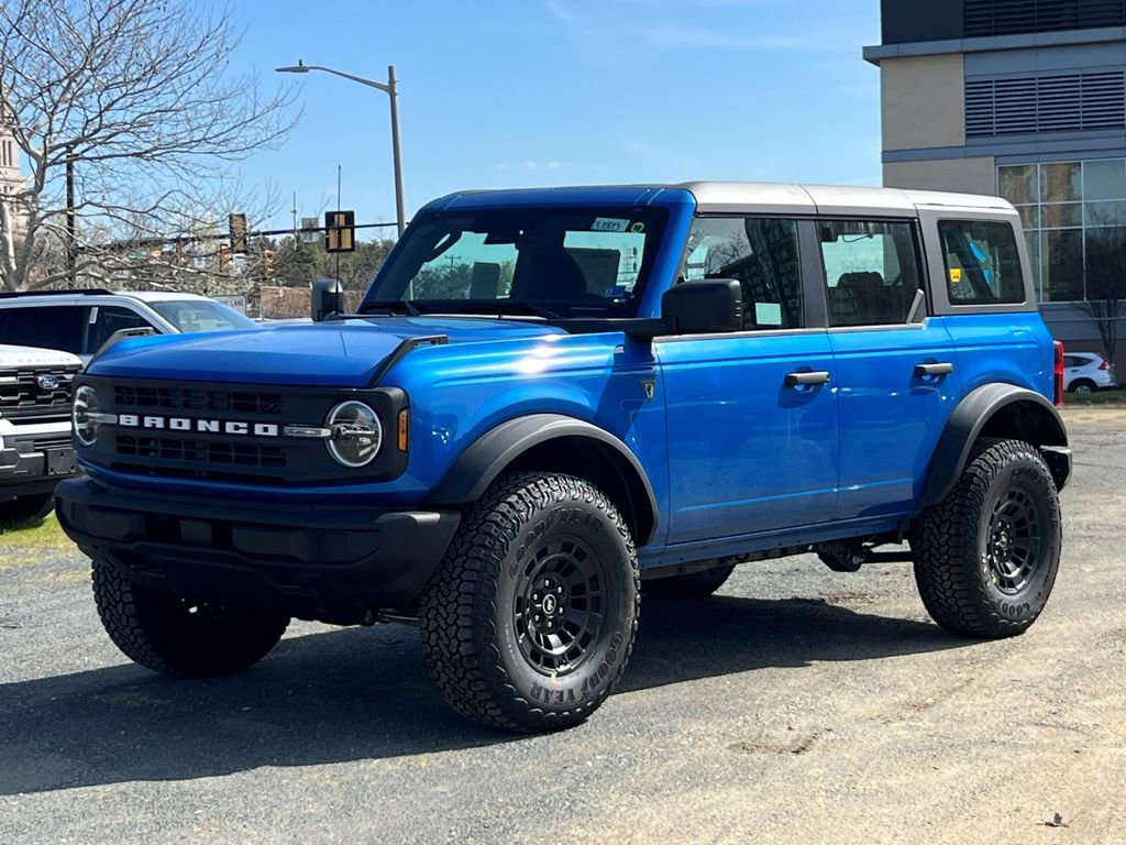 New 2026 Ford Bronco 4-Door w/ Sasquatch Package AWD/4WD image 2
