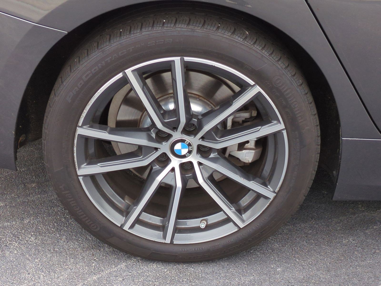 Used 2020 BMW 330i xDrive Sedan w/ Executive Package image 13